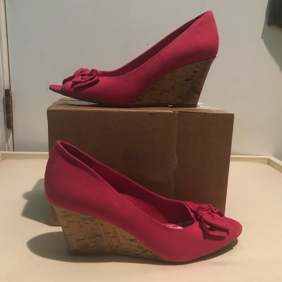 American Eagle Outfitters Shoes - Pink Open-toed Wedges NWT (sticker not tag)